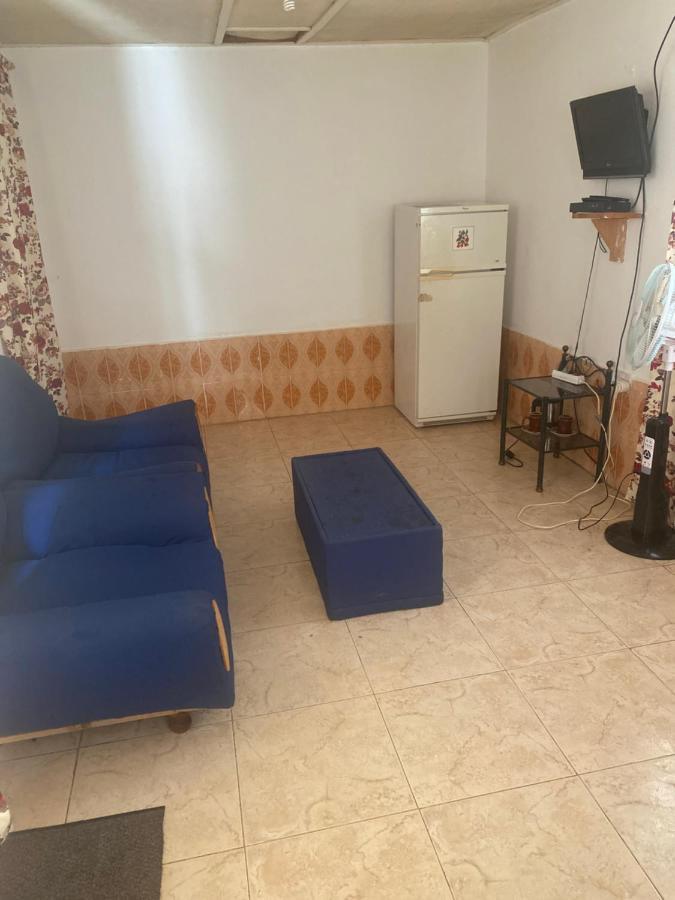 One World Village Guesthouse Bakau Экстерьер фото